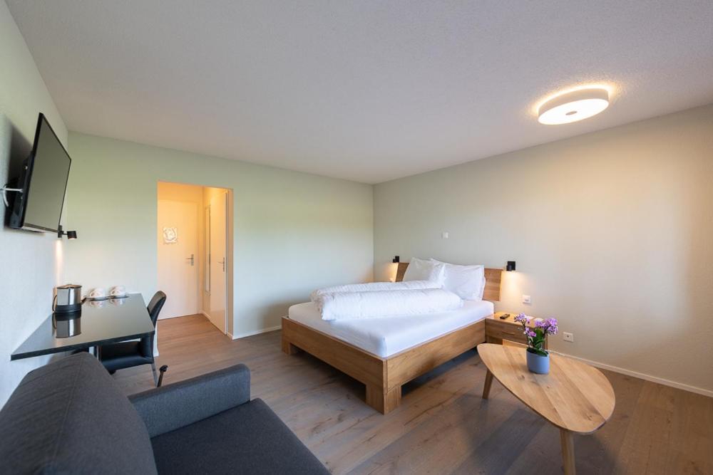 Noah Hotel Ruti  Buitenkant foto