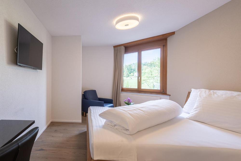 Noah Hotel Ruti  Buitenkant foto